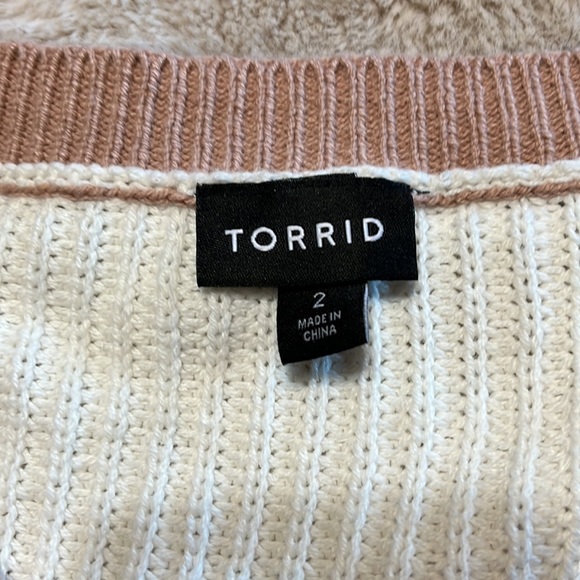 Torrid sweater size 2X - Picture 2 of 4